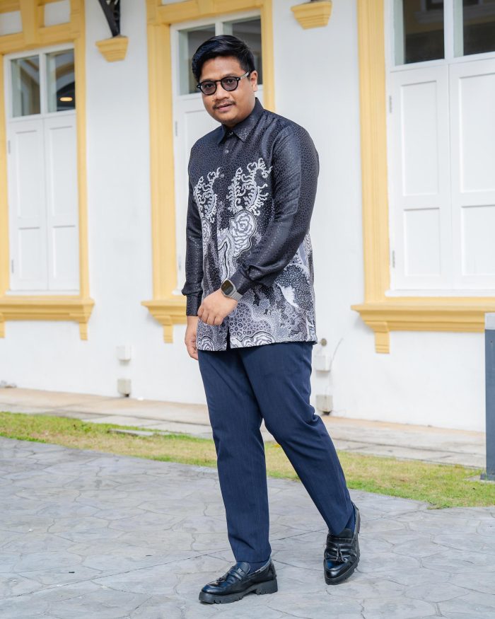 Baju Kemeja Batik Sultan 6.0 - Lestari Jade Black - Image 4