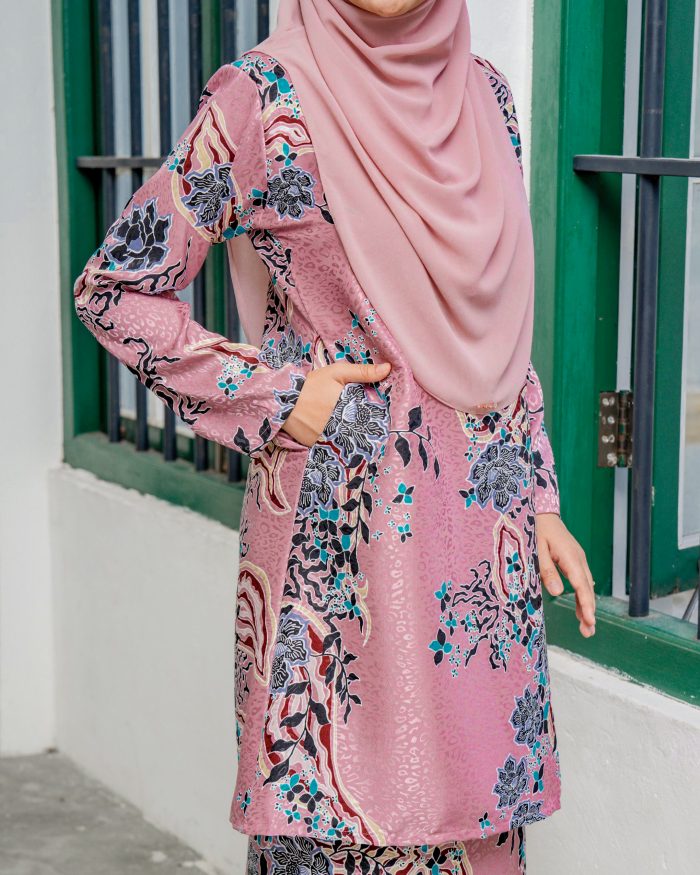 Baju Kurung Moden Batik Sultanah 6.0 - Mekar Rose Pink - Image 5