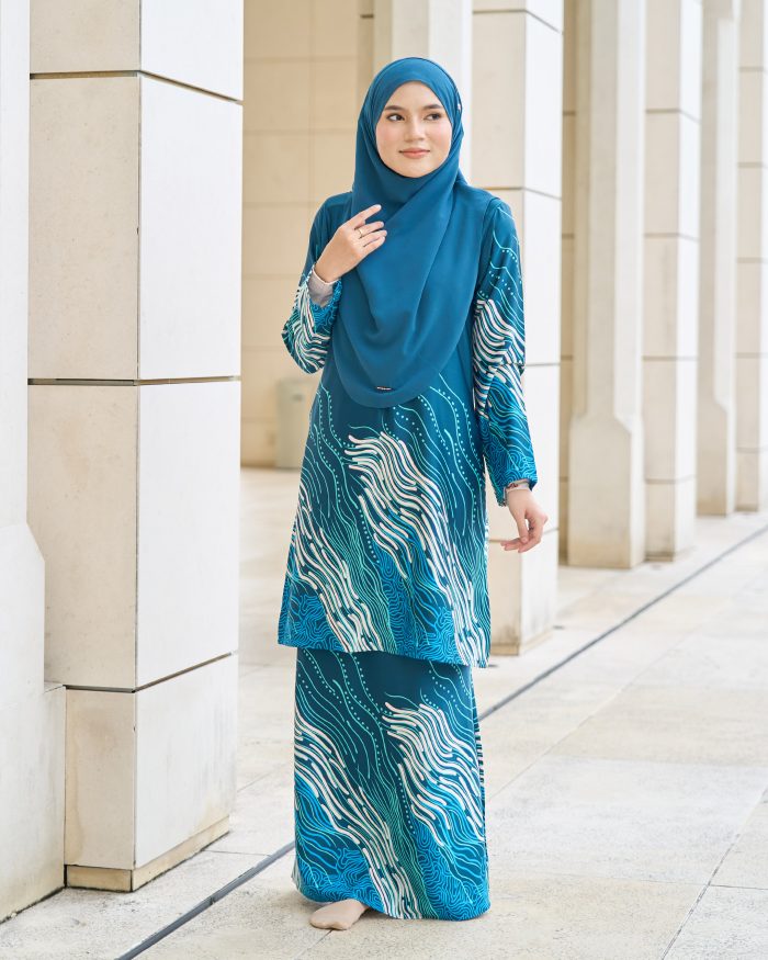 Baju Kurung Moden Batik Sultanah 10.0 - Perdana Crystal Teal - Image 3