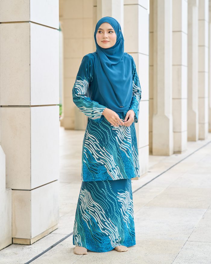 Baju Kurung Moden Batik Sultanah 10.0 - Perdana Crystal Teal - Image 2