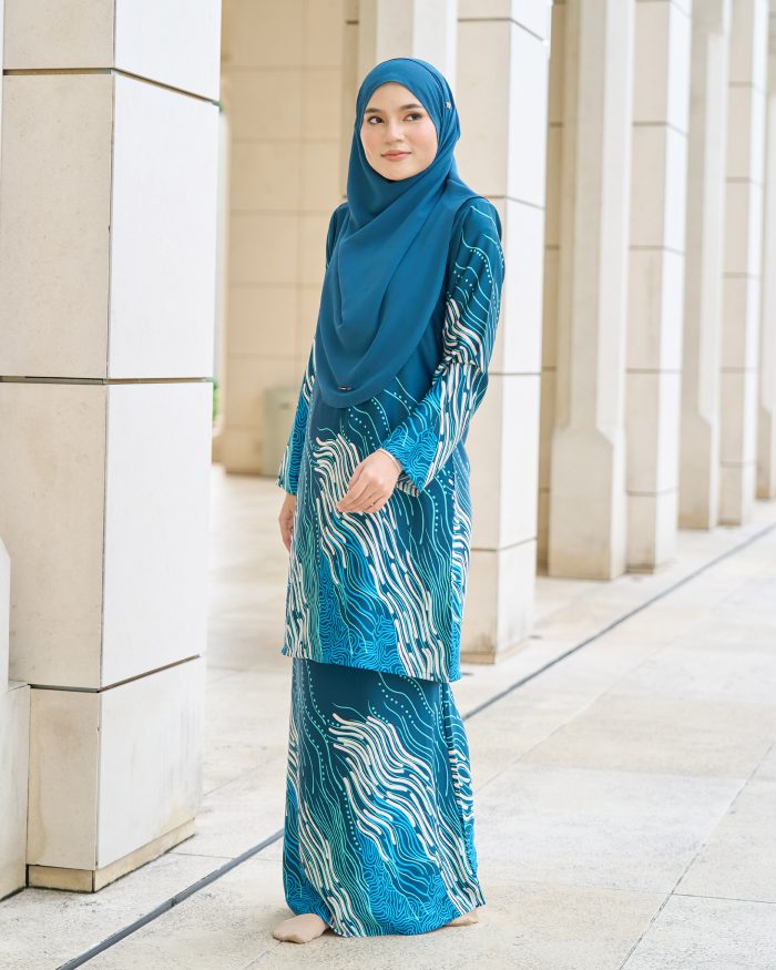 Baju Kurung Moden Batik Sultanah 10.0 - Perdana Crystal Teal