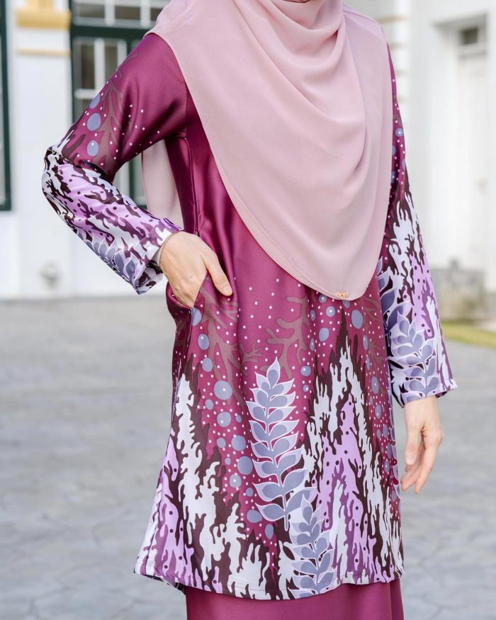 Baju Kurung Moden Batik Sultanah 4.0 - Purnama Purple Plum - Image 3