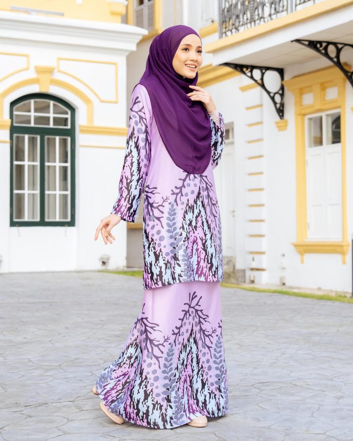 Baju Kurung Moden Batik Sultanah 4.0 - Purnama Sugar Candy - Image 2