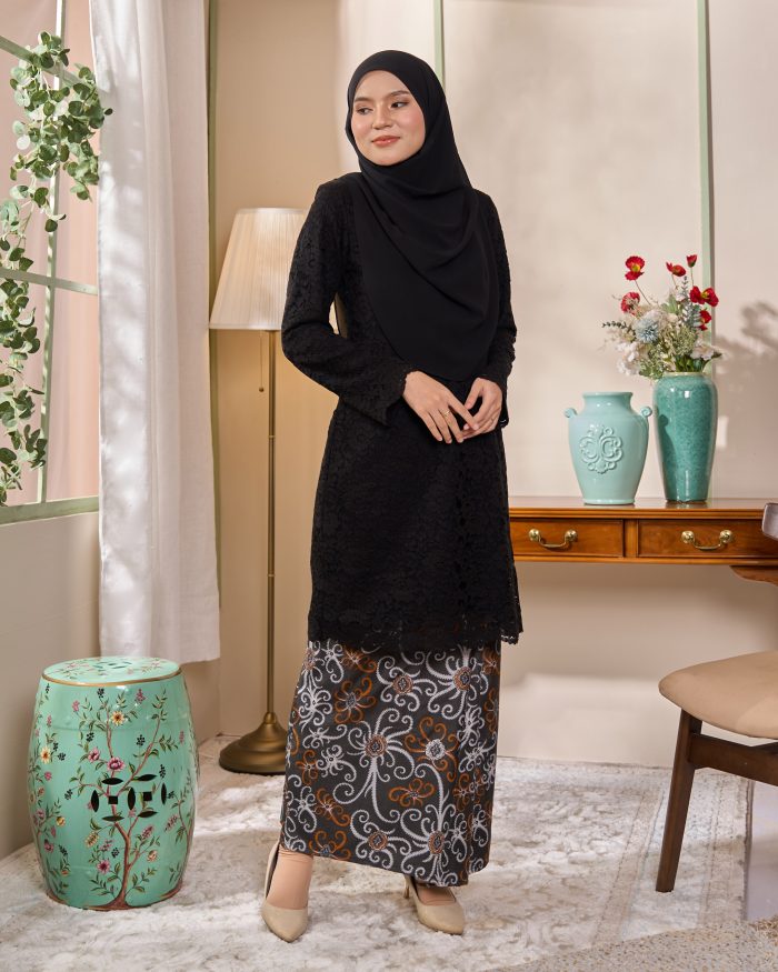 Baju Kurung Lace Batik Qaseh - Black Greyish