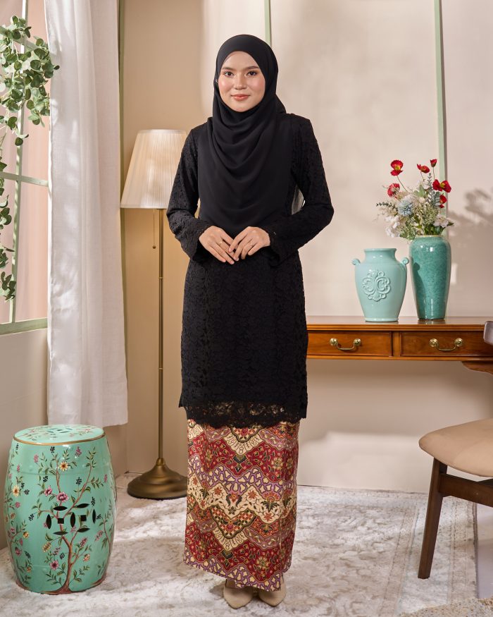 Baju Kurung Lace Batik Qaseh - Black Lunar - Image 2