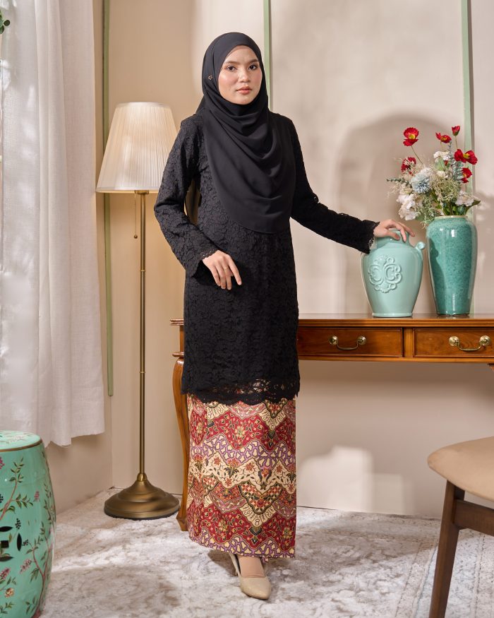 Baju Kurung Lace Batik Qaseh - Black Lunar