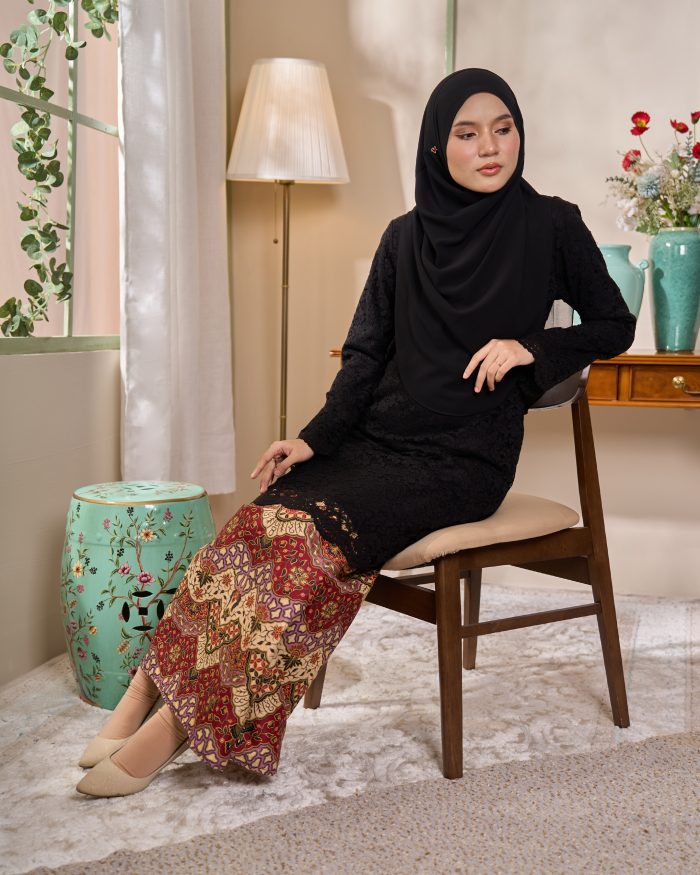 Baju Kurung Lace Batik Qaseh - Black Lunar - Image 5