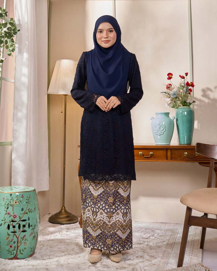 Baju Kurung Lace Batik Qaseh - Blue Lunar - Image 3