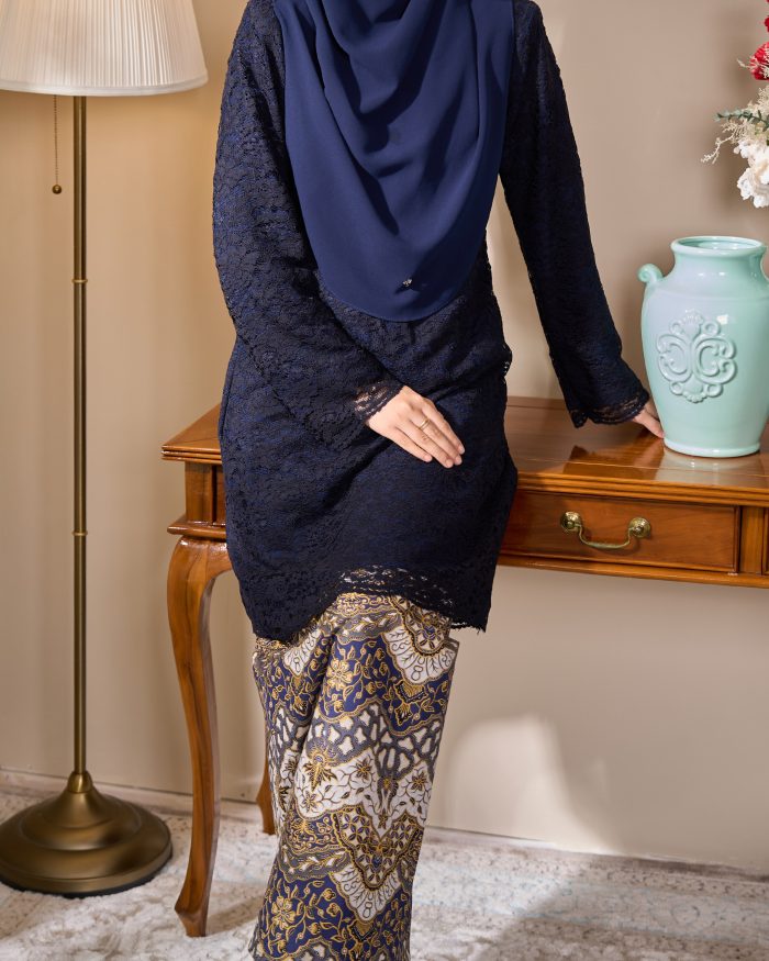 Baju Kurung Lace Batik Qaseh - Blue Lunar - Image 4