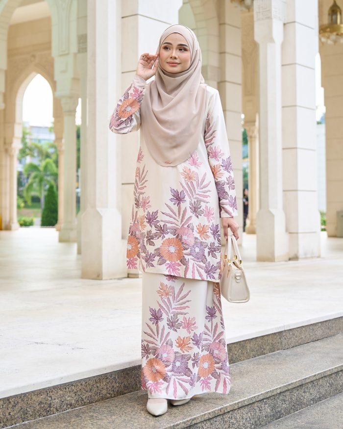 Baju Kurung Moden Batik Sultanah 10.0 - Ratna Gelato Cream