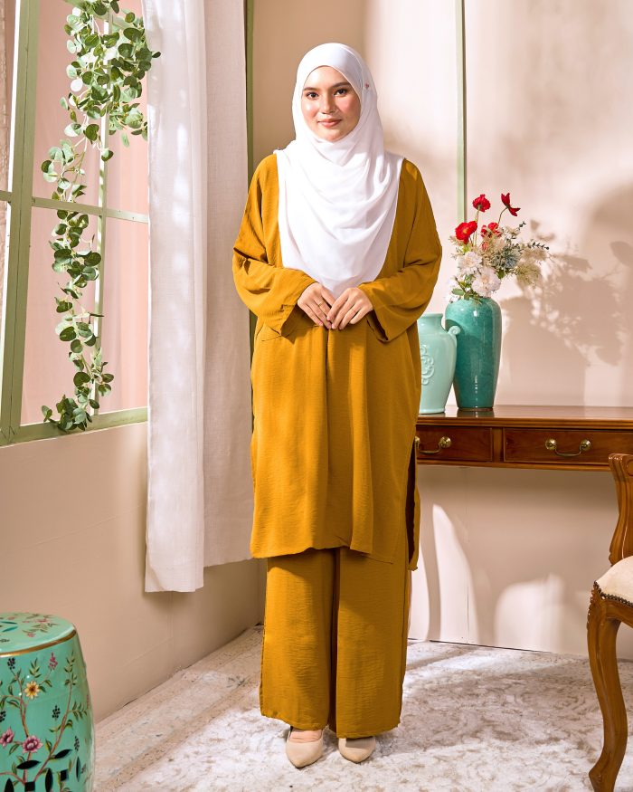 Suit Sophie – Dutch Ochre