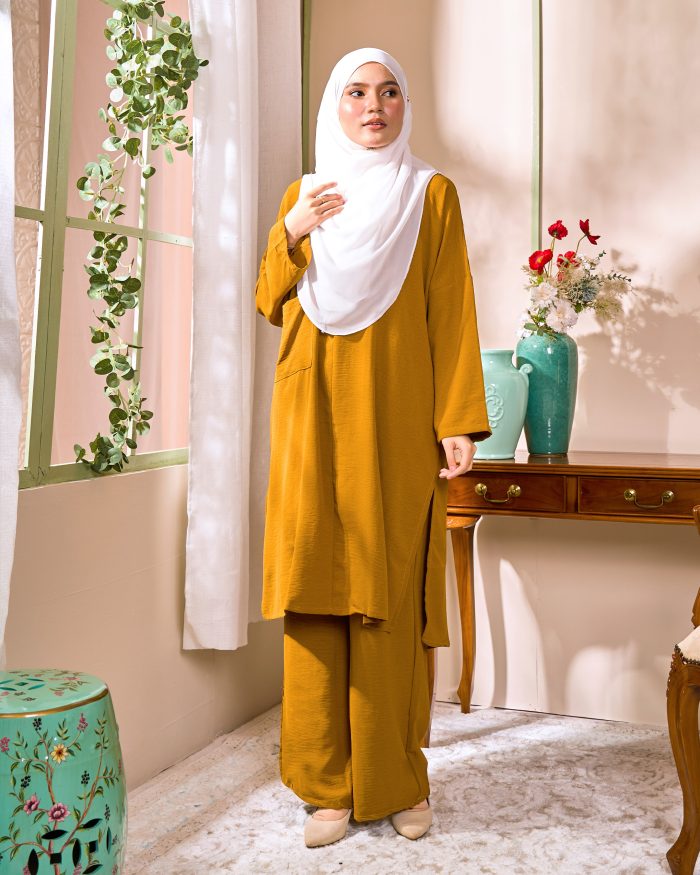 Suit Sophie – Dutch Ochre - Image 4