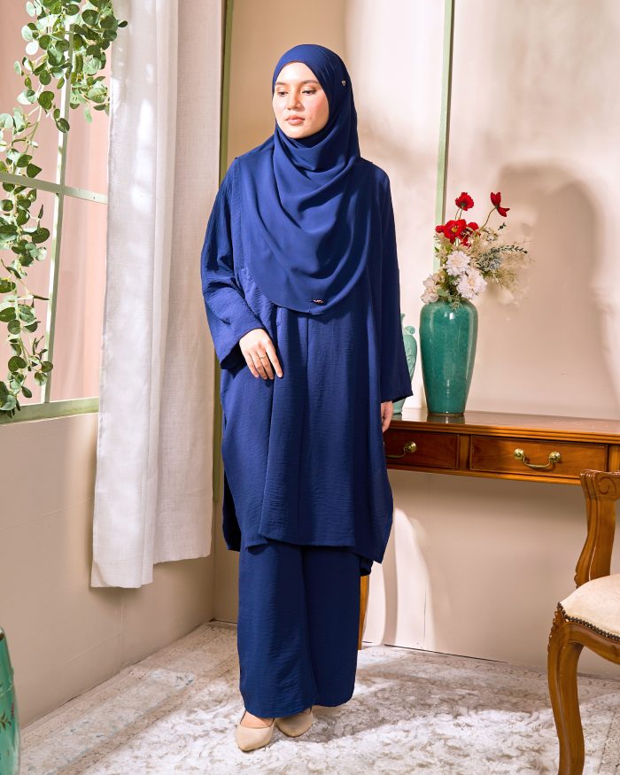 Suit Sophie – Navy Blue - Image 3