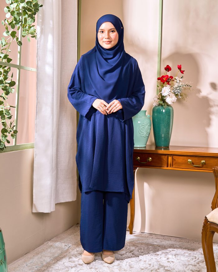 Suit Sophie – Navy Blue