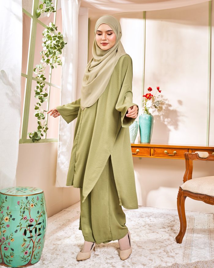 Suit Sophie – Pistachio Green - Image 3