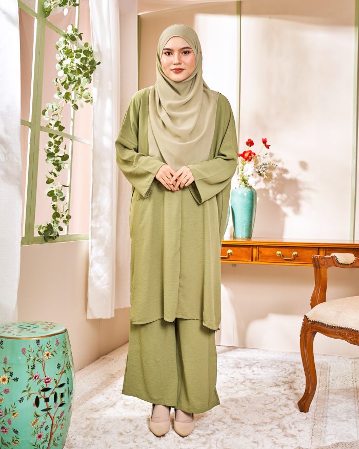 Suit Sophie – Pistachio Green