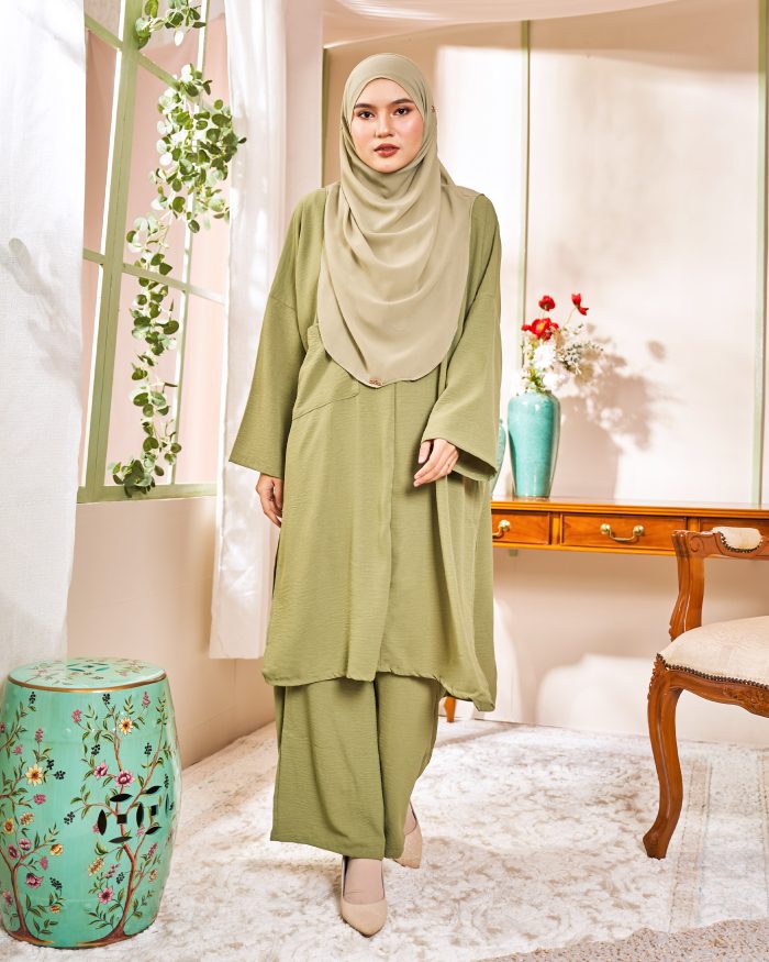 Suit Sophie – Pistachio Green - Image 2