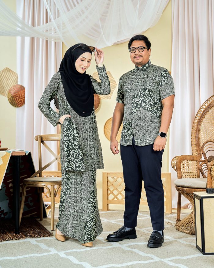 Baju Kurung Moden Batik Sultanah 7.0 - Ansari Moss Green - Image 6