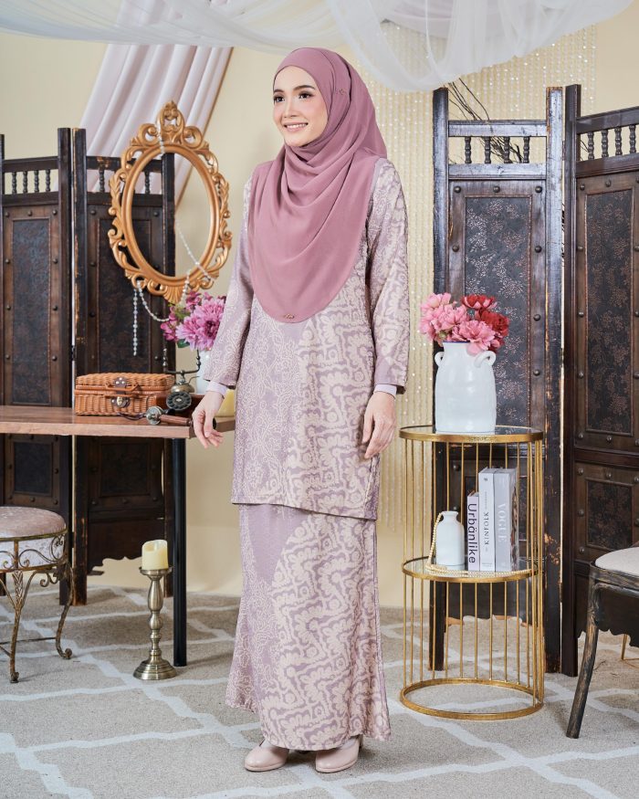 Baju Kurung Moden Batik Sultanah 9.0 - Ara Light Taupe - Image 2