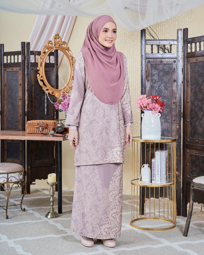 Baju Kurung Moden Batik Sultanah 9.0 - Ara Light Taupe - Image 5