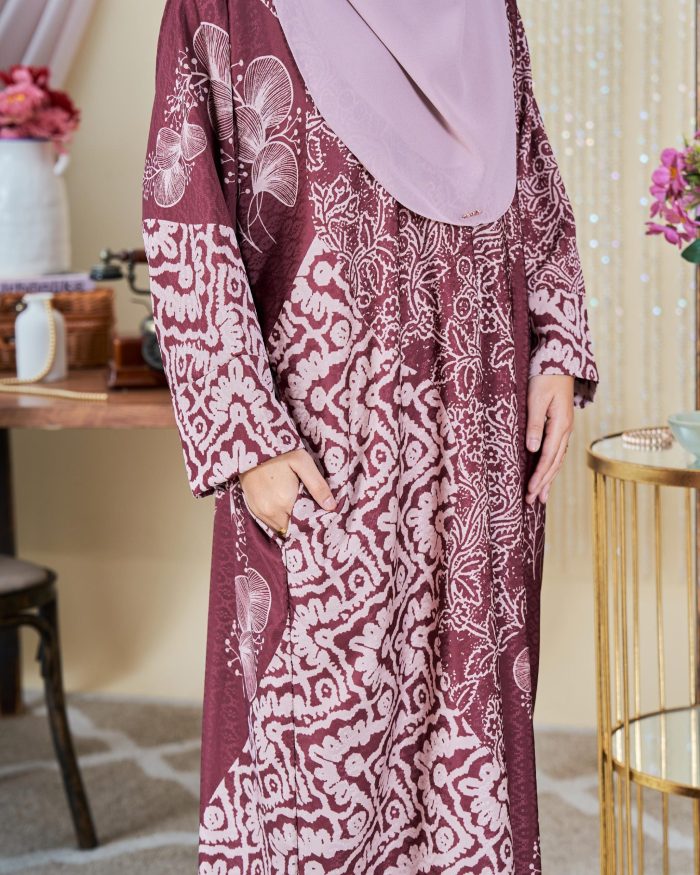 Kaftan Batik Sultanah - Ara Maroon - Image 2