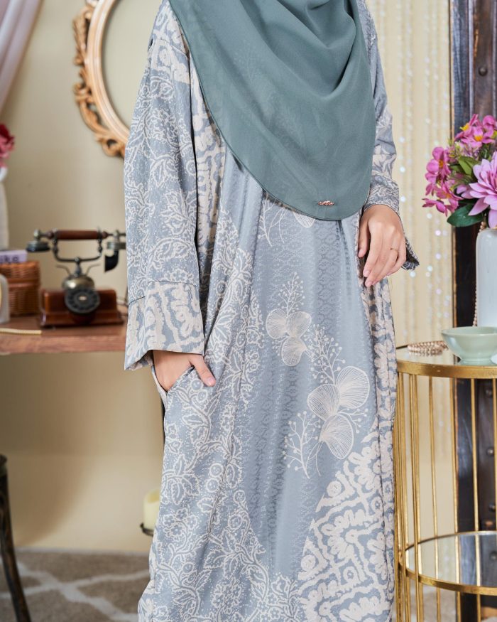 Kaftan Batik Sultanah - Ara Sage Gray - Image 2