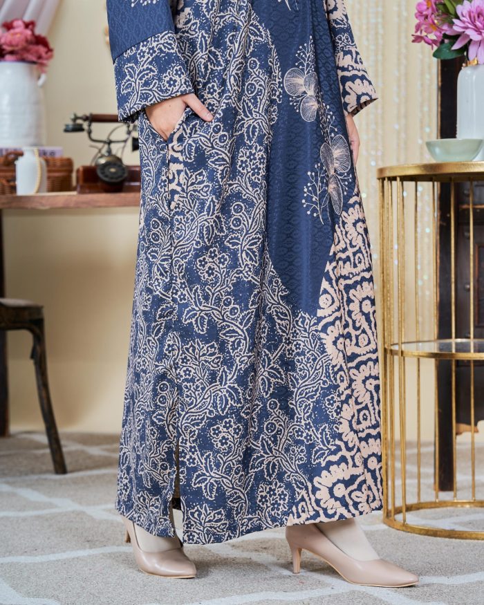 Kaftan Batik Sultanah - Ara True Blue - Image 4