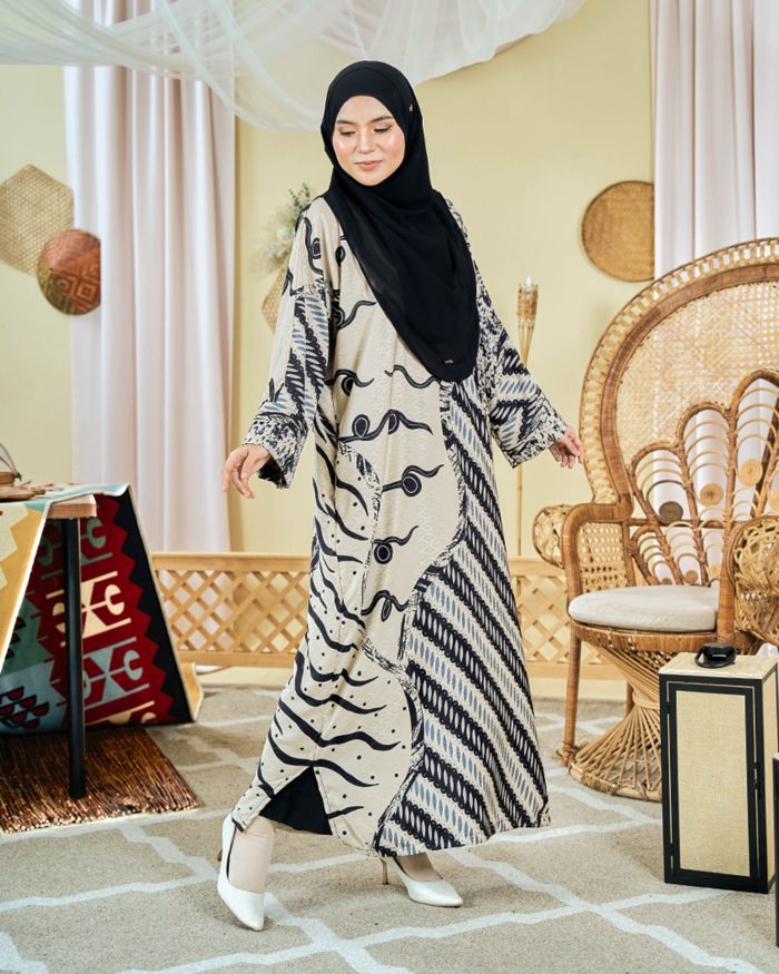 Kaftan Batik Sultanah - Armani Creamy Latte - Image 2