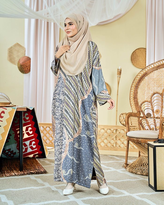 Kaftan Batik Sultanah - Armani Sage Brown - Image 2