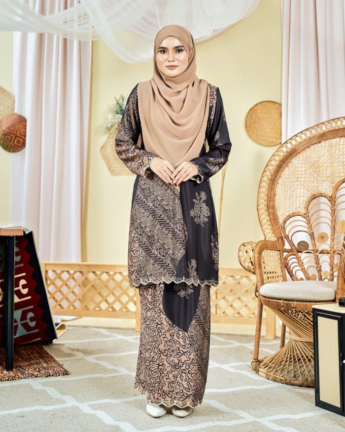 Baju Kurung Moden Batik Sulam Sulam Sultanah 9.0 - Azalea Coffee Brown