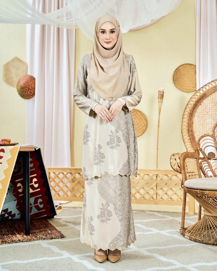 Baju Kurung Moden Batik Sulam Sulam Sultanah 9.0 - Azalea Dairy Cream