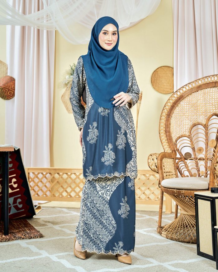 Baju Kurung Moden Batik Sulam Sulam Sultanah 9.0 - Azalea French Blue