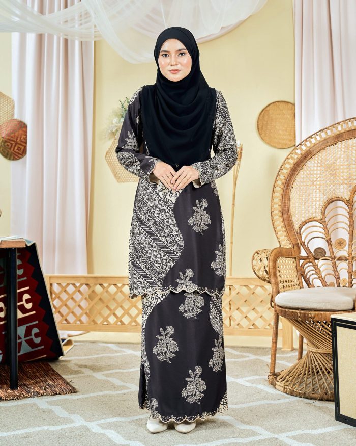 Baju Kurung Moden Batik Sulam Sulam Sultanah 9.0 - Azalea Umber Black