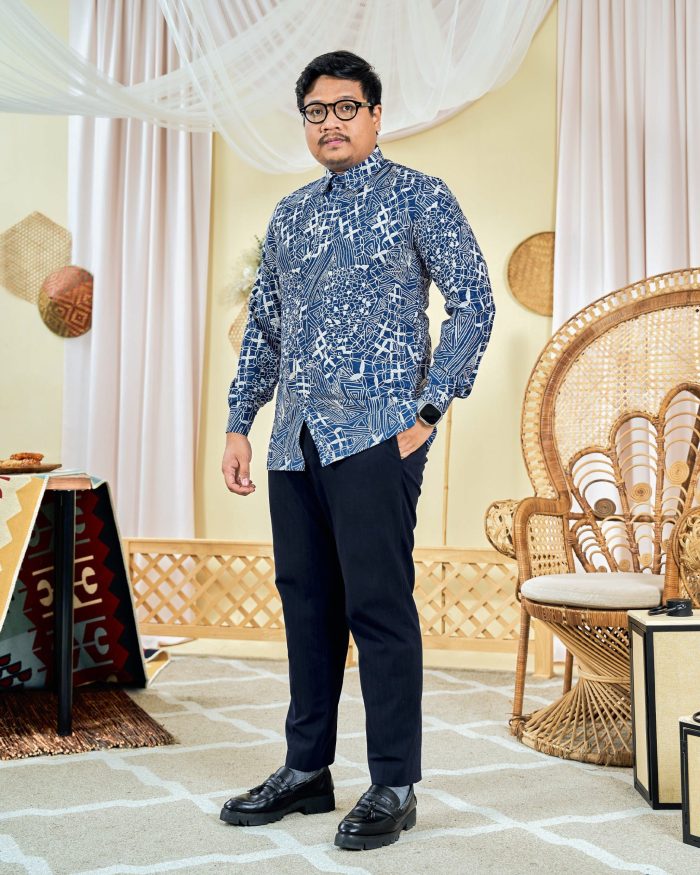 Baju Kemeja Batik Long Sleeve Sultan 7.0 - Azka Cobalt Blue - Image 3