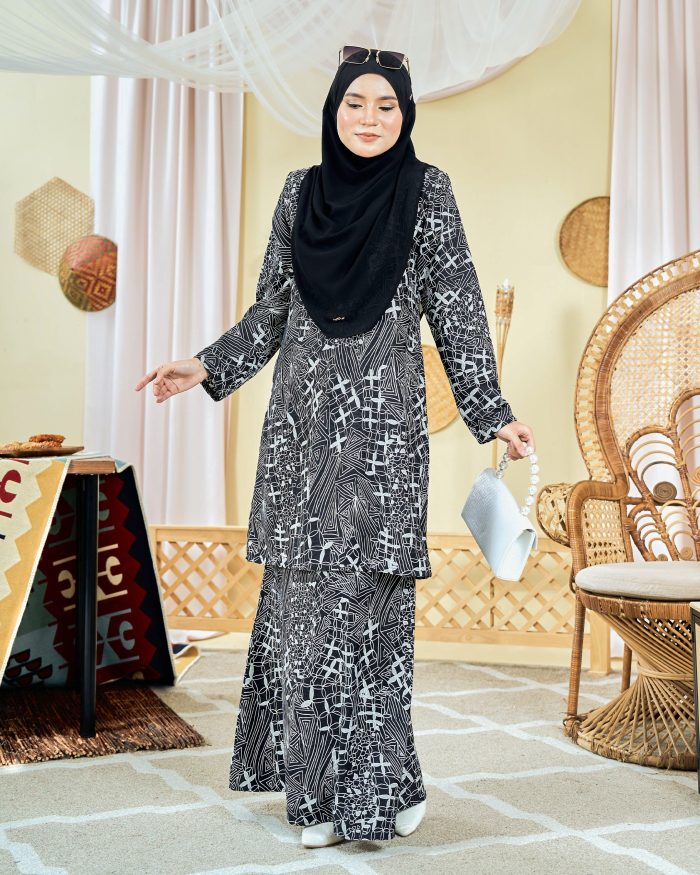 Baju Kurung Moden Batik Sultanah 7.0 - Azka Matte Black