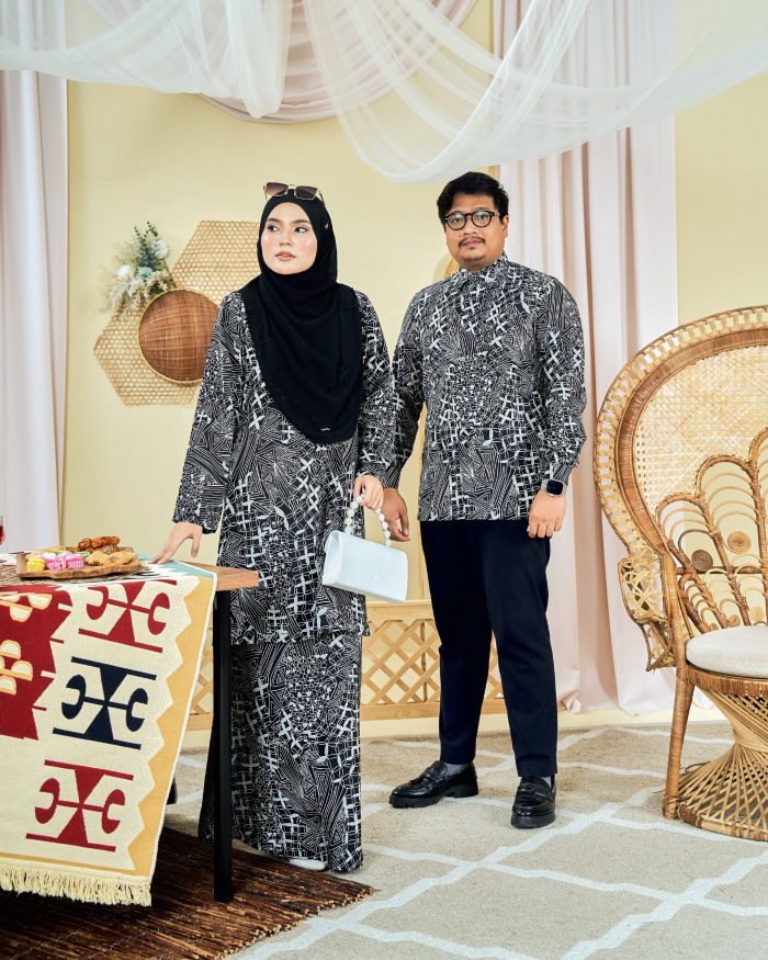 Baju Kurung Moden Batik Sultanah 7.0 - Azka Matte Black - Image 4