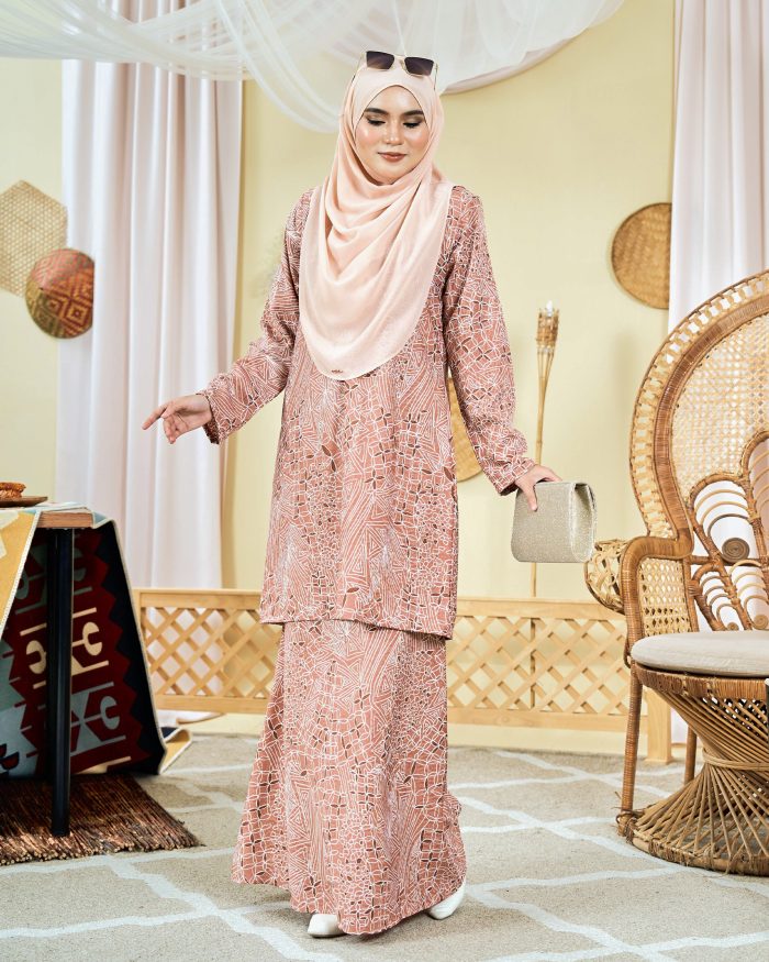 Baju Kurung Moden Batik Sultanah 7.0 - Azka Sienna Peach