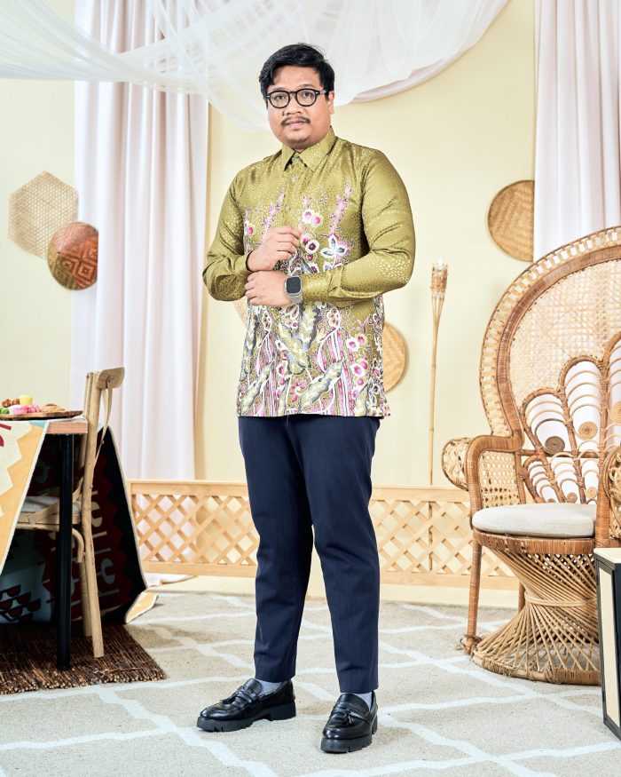 Baju Kemeja Batik Sultan 6.0 - Bentara Olive Green - Image 3