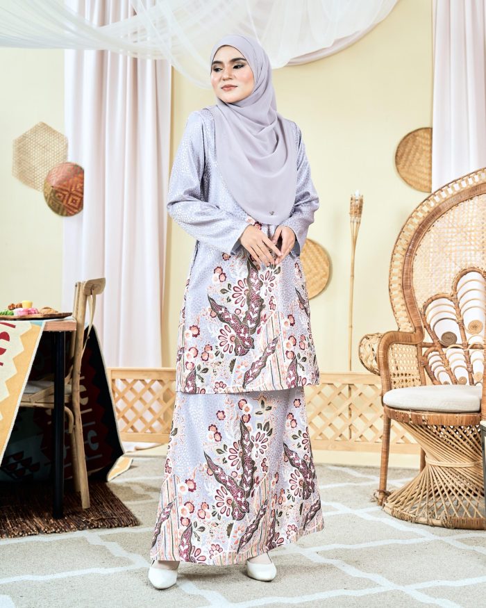 Baju Kurung Moden Batik Sultanah 6.0 - Bentara Oyster Grey - Image 3