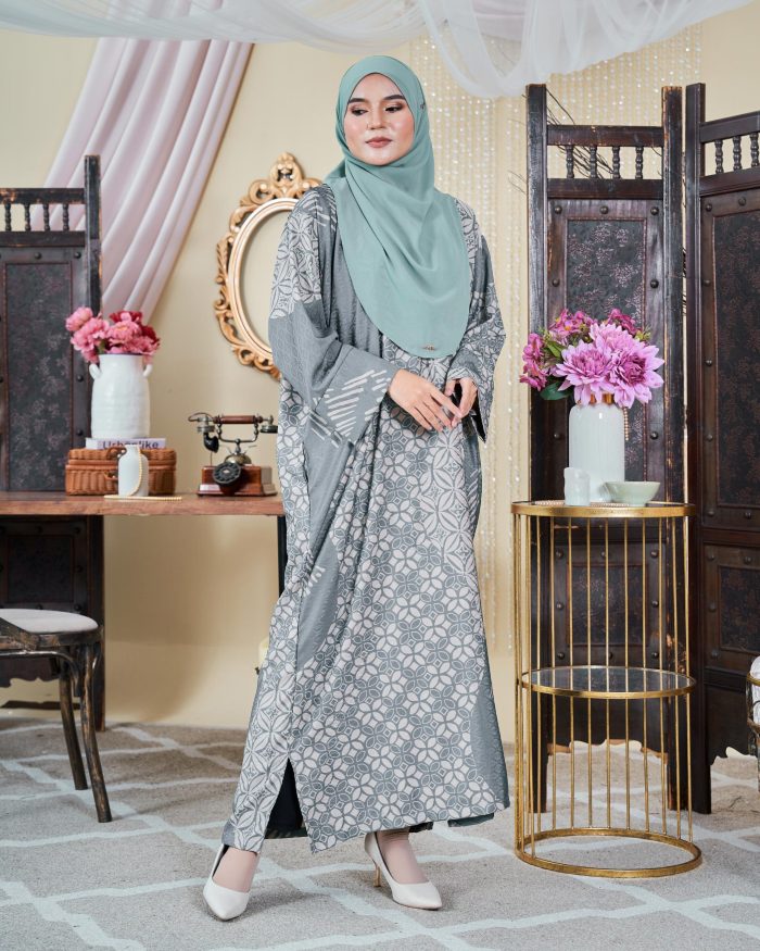 Kaftan Batik Sultanah - Budi Clary Sage - Image 3