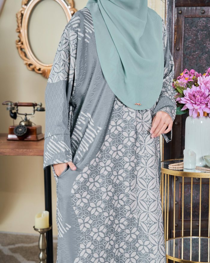 Kaftan Batik Sultanah - Budi Clary Sage - Image 2