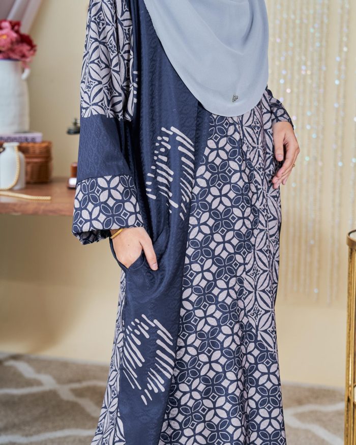 Kaftan Batik Sultanah - Budi Navy Blue - Image 2