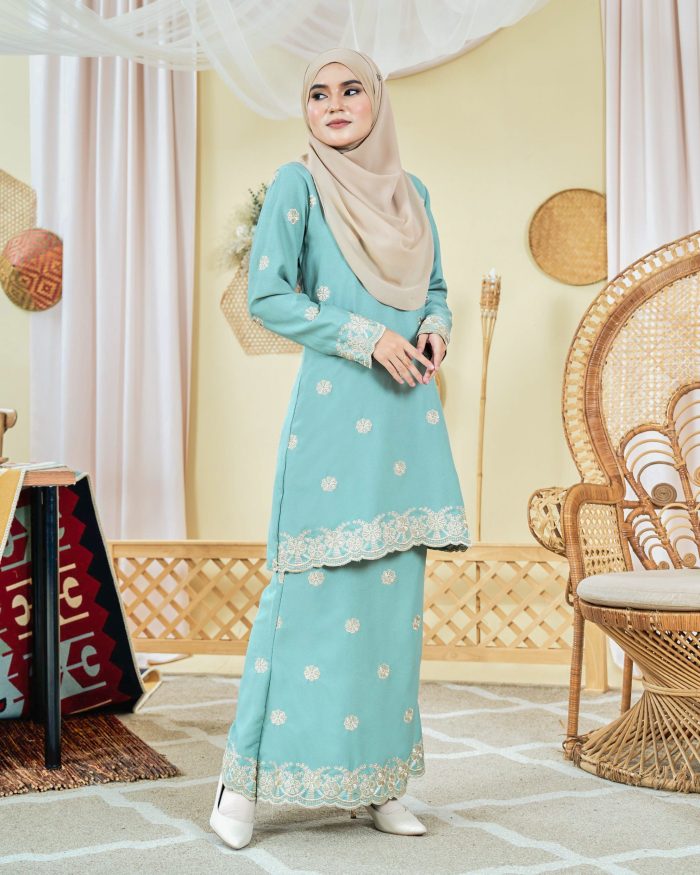 Baju Kurung Moden Sulam Songket Dayang Anisha - Mint - Image 4