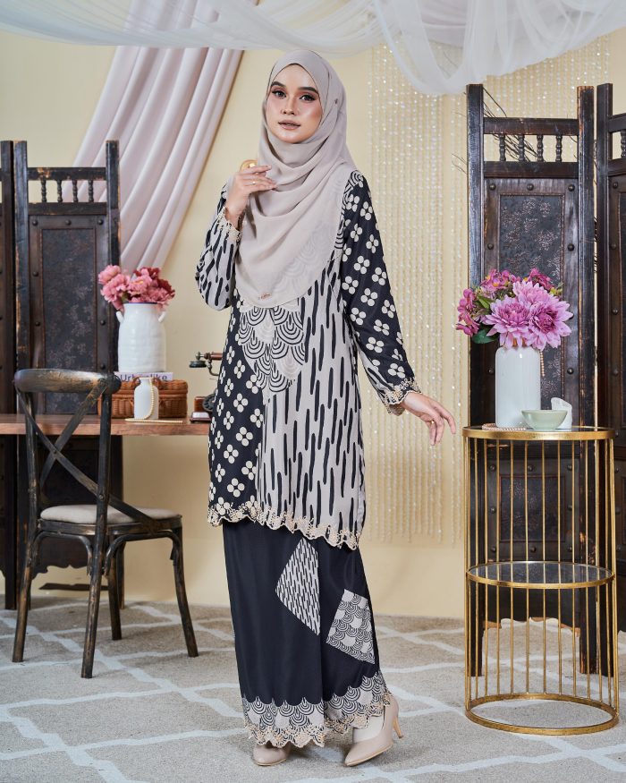 Baju Kurung Moden Sulam Batik Sultanah 9.0 - Embun Black