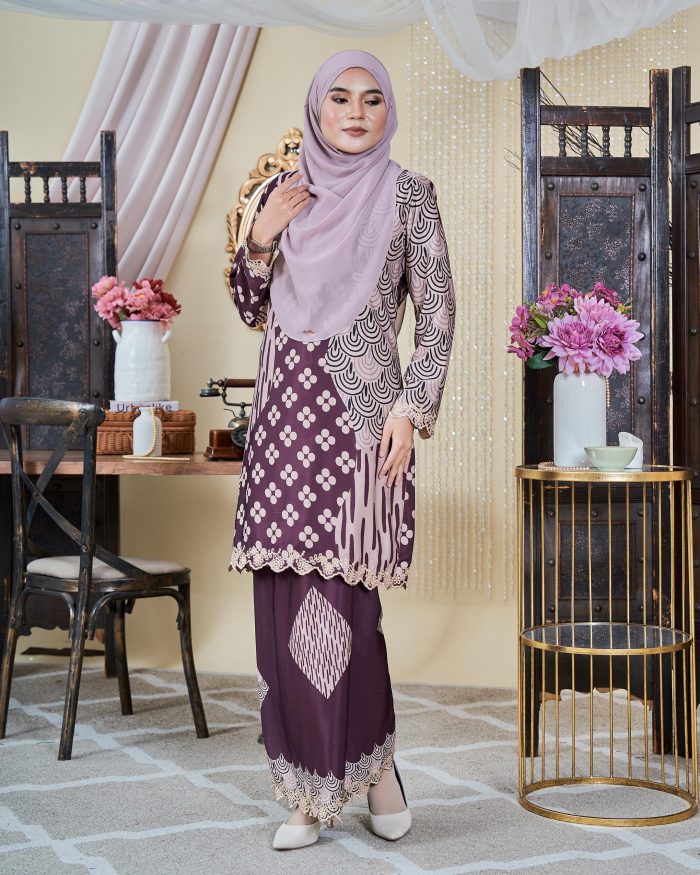 Baju Kurung Moden Sulam Batik Sultanah 9.0 - Embun Mulberry Purple - Image 2