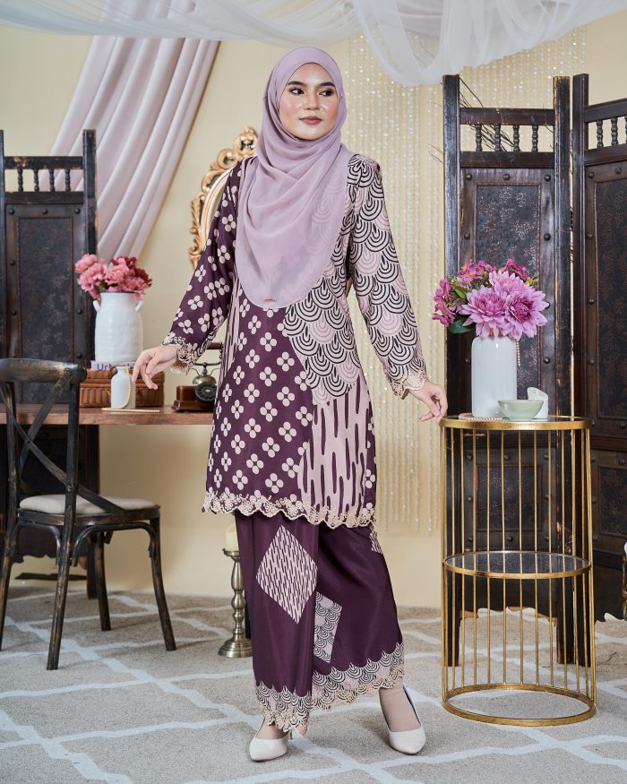 Baju Kurung Moden Sulam Batik Sultanah 9.0 - Embun Mulberry Purple - Image 3