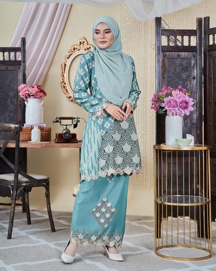 Baju Kurung Moden Sulam Batik Sultanah 9.0 - Embun Turquoise Green