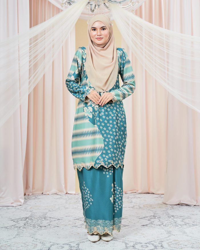 Baju Kurung Moden Batik Puteri Maya Laluna X MCC - Aqua Teal