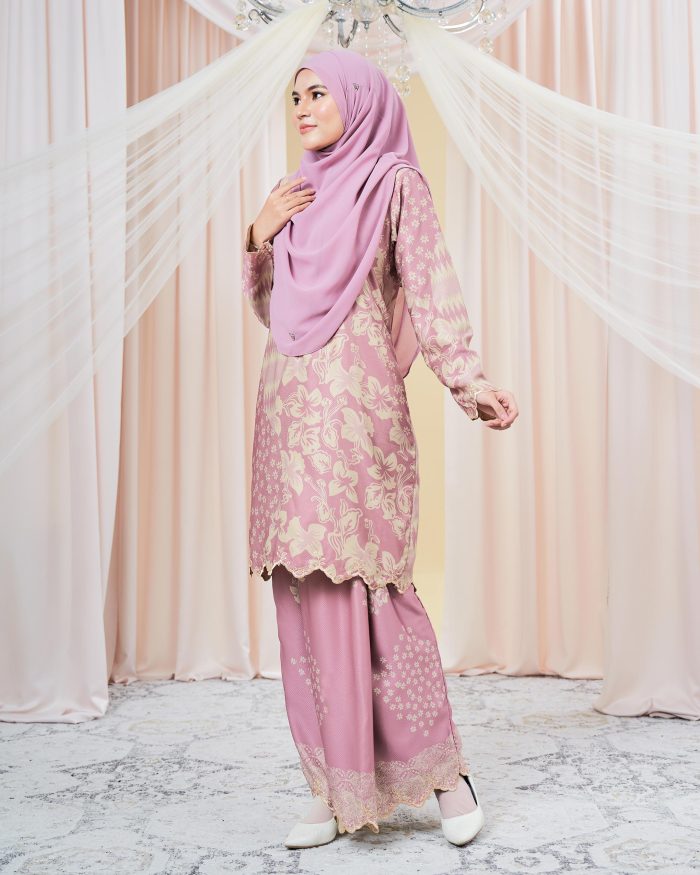 Baju Kurung Moden Batik Puteri Maya Laluna X MCC - Candy Pink - Image 4