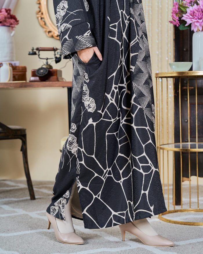 Kaftan Batik Sultanah - Mulya Black - Image 4